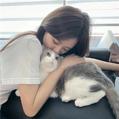 所以......和黑粉结婚了